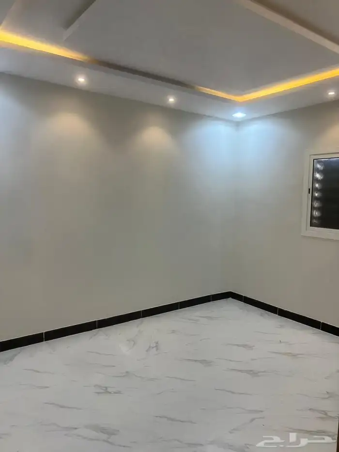 شقة للايجاز ر في حي احد 5