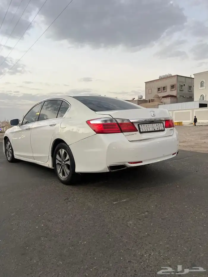 هوان ا اكورد عداد 448000 موديل 2015 13
