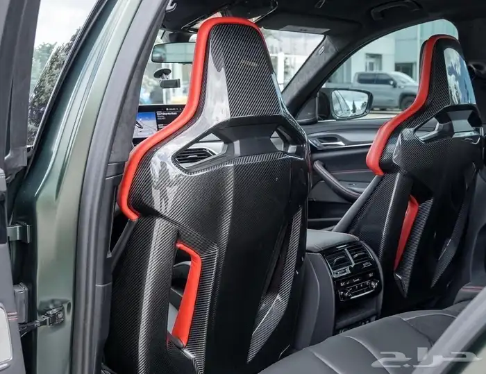 للبيع BMW - M5 - Cs موديل 2022 شبه اصفار وارد كندا 35