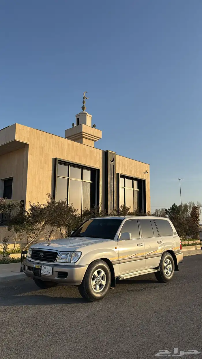 للبيع لاندكروزر G.XR ونش دفلك 1