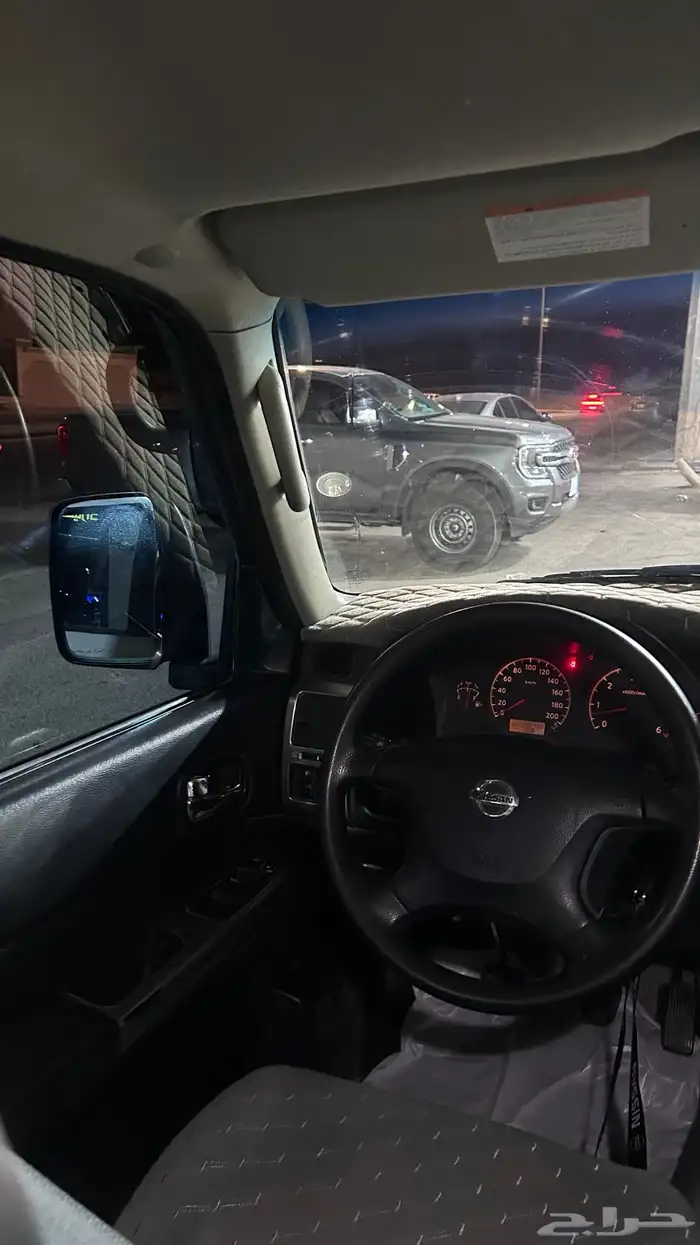 نيسان سفاري نضيف 3