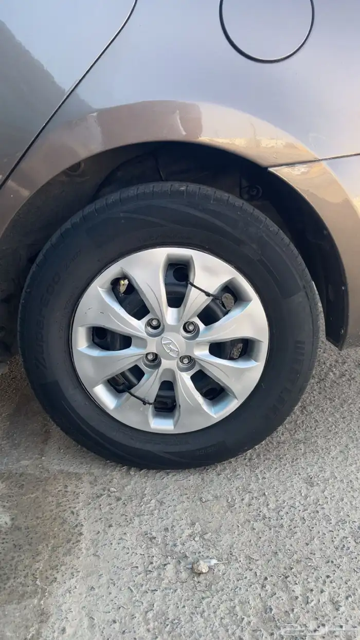 كفرات مع جنوط اكسنت و كاميرت مع اسطبات كامري 5