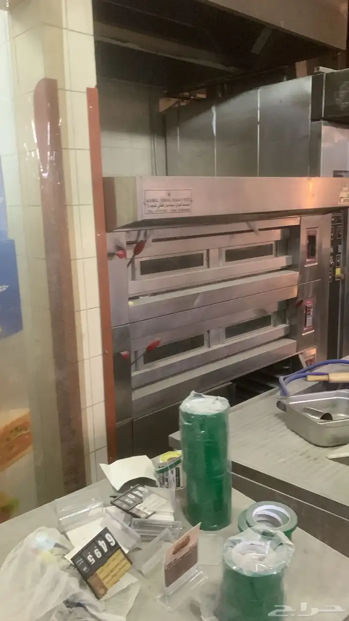 أغراض سوق تجاري كامل (ثلاجات مركزية  ارفف  معدات مخابز 17