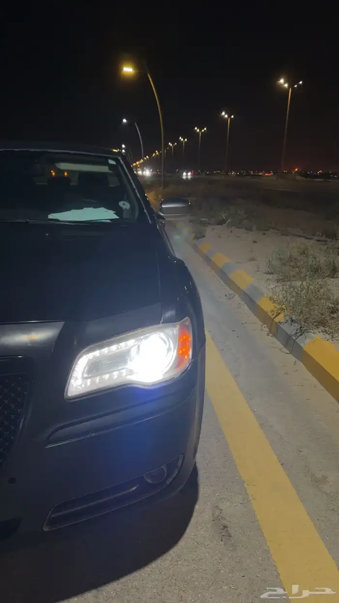 كرايزلر c300 للبيع او البدل 1