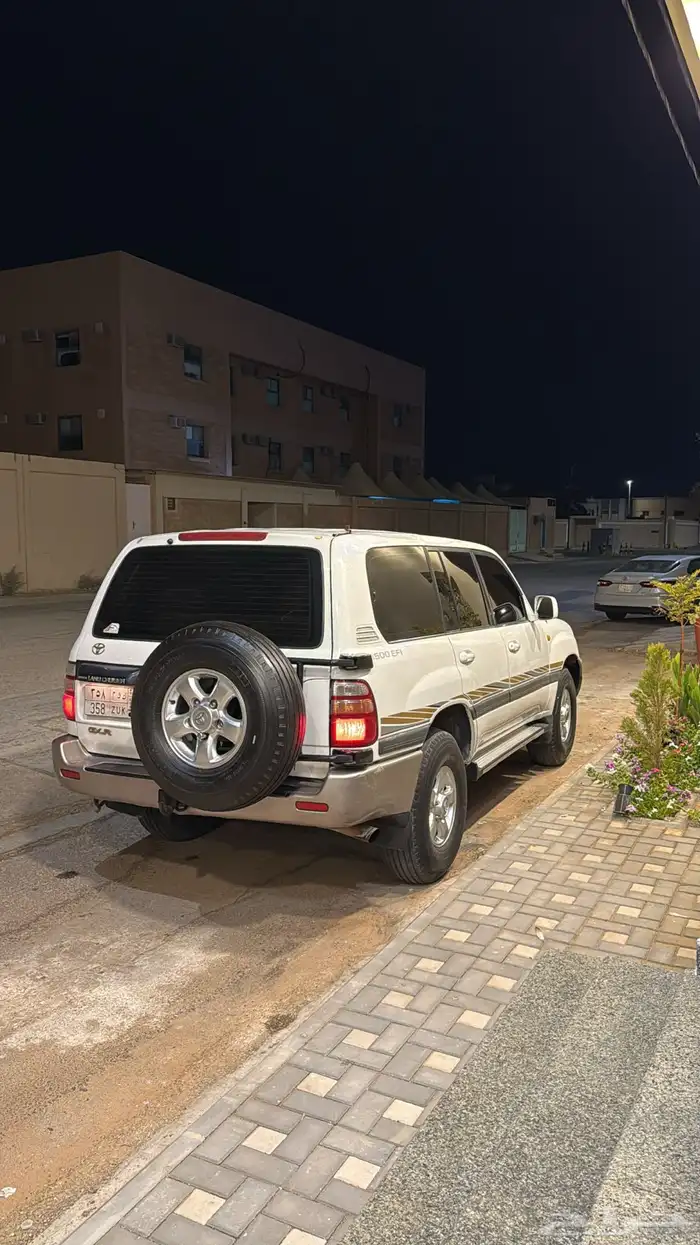 للبيع لاندكروزر G.XR ونش دفلك 3