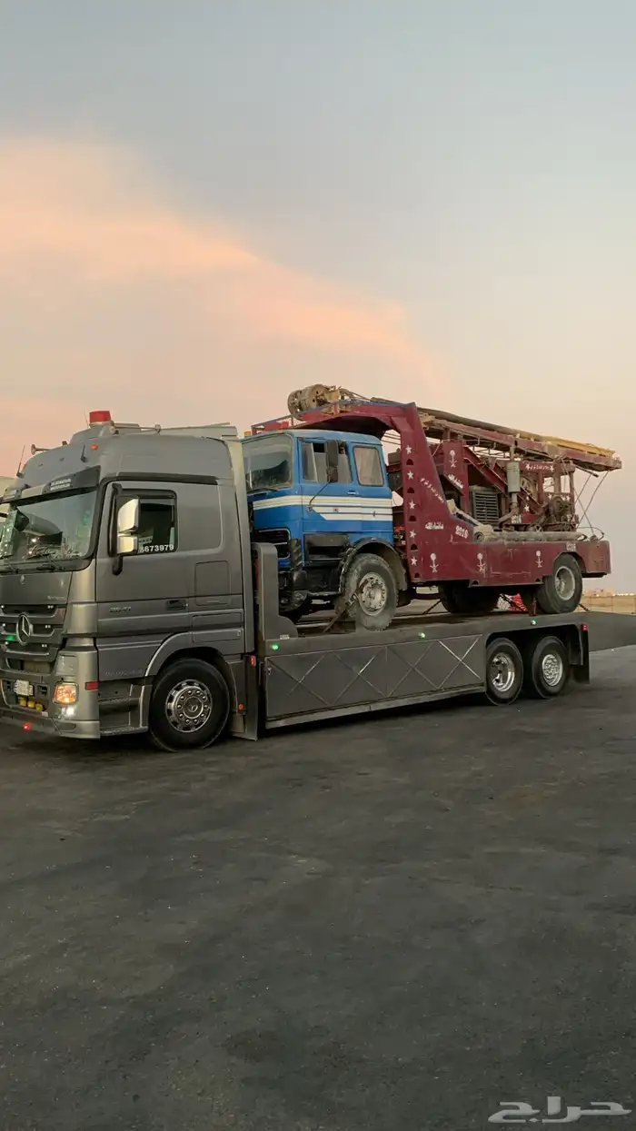 مسكس مكره متوجد في مكه يحمل سيارتين 0