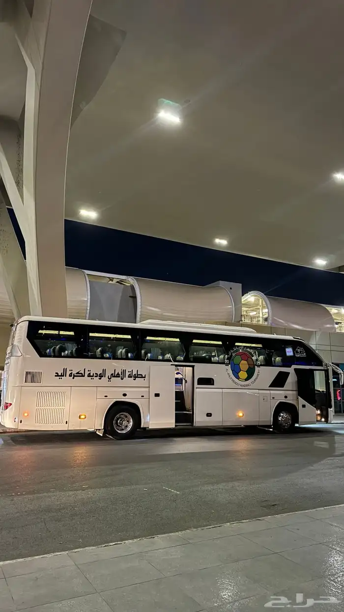 باصات موديل حديث 50 راكب للايجار 9
