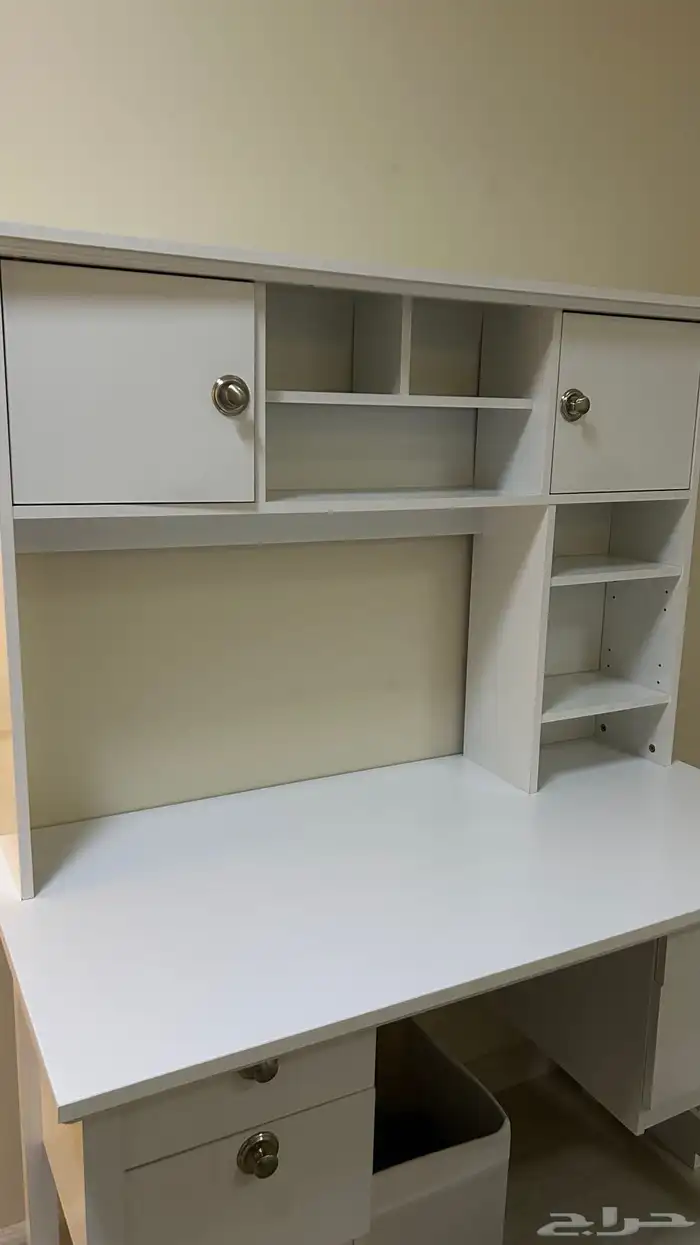 مكتب ابيض 6 ادراج مسكره و 6 مفتوحه 3