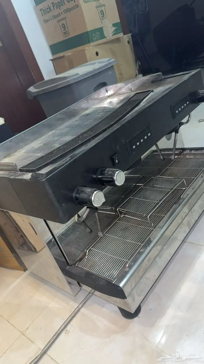 مكينه قهوة و وصانعه ثلج وثلاجة 3