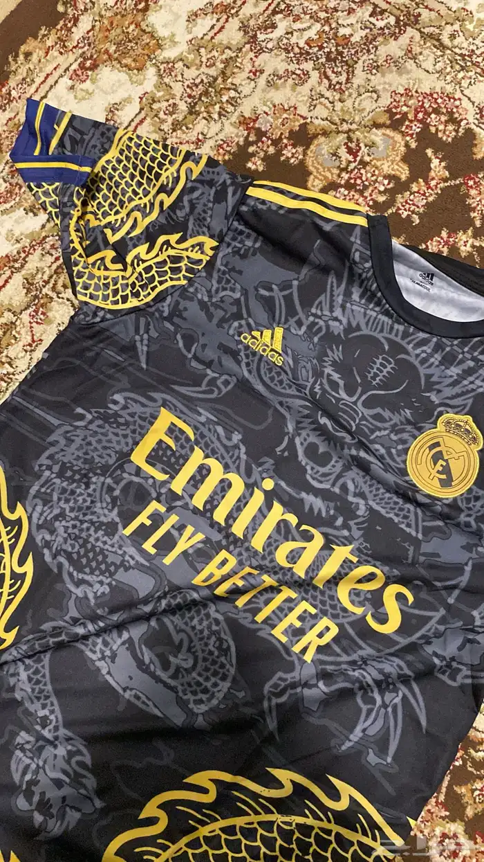 تيشيرت ريال مدريد اسطوري مقاس XL 0