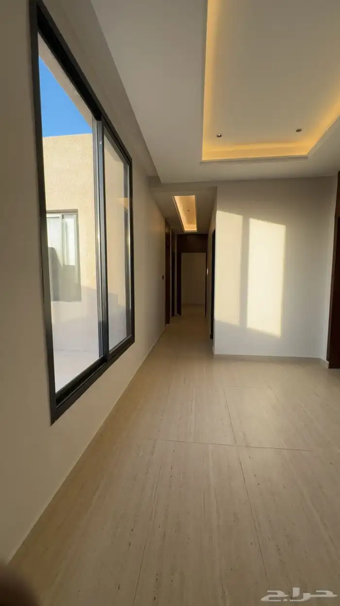تاون هاوس ادوار علويه و سفليه للبيع حي السويدي 2