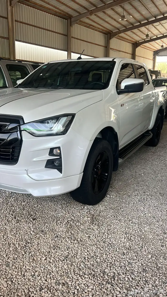 ايسوزو ديماكس GT فل كامل دبل 9