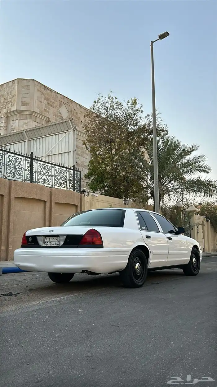 فورد فكتوريا 2011 3