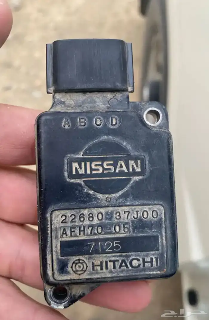 للبيع قطع فتك نيسان 2003 داخليه بيج 41