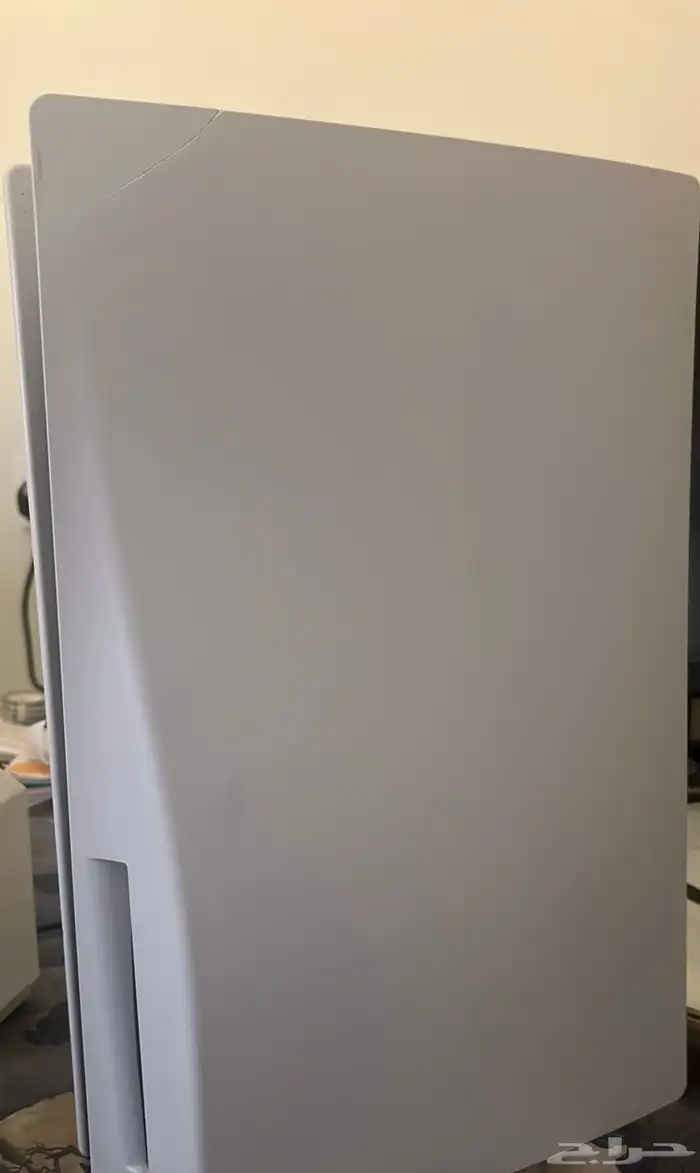سوني 5 و شاشه قيمنق  ps5 and monitor gaming 2