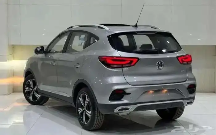 ام جي ZS فل متاح فضي اسود احمر 2024 اصفار 3