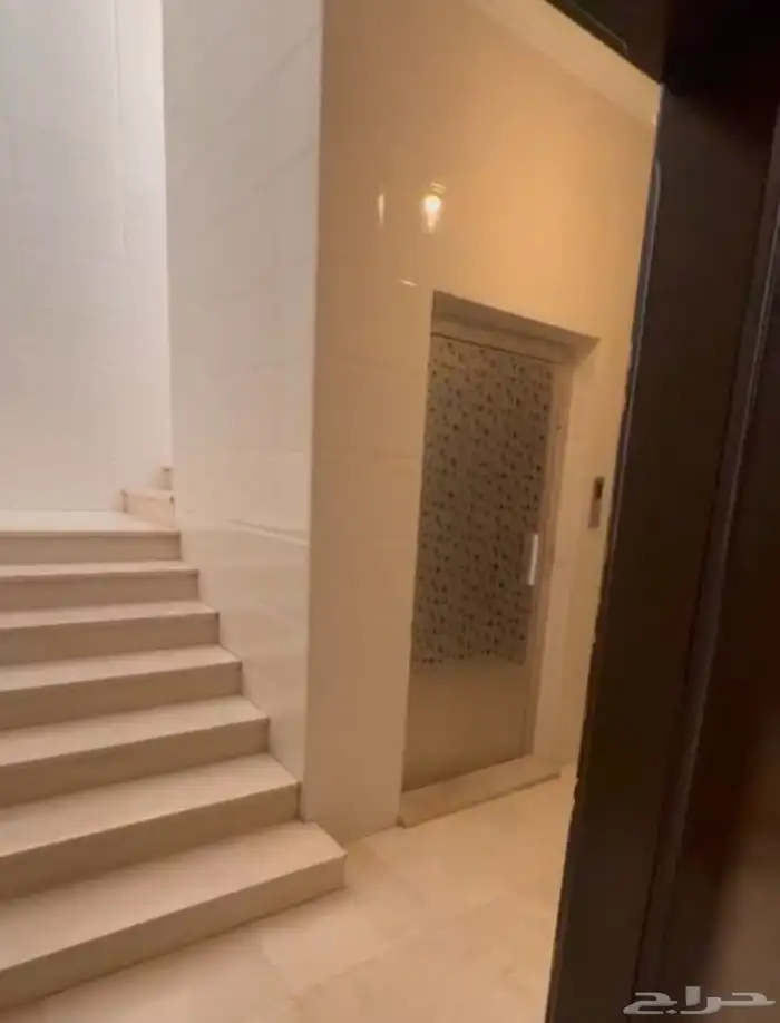 للبيع عماره في المدينه المنوره التلال الغربي داخل الحد 4