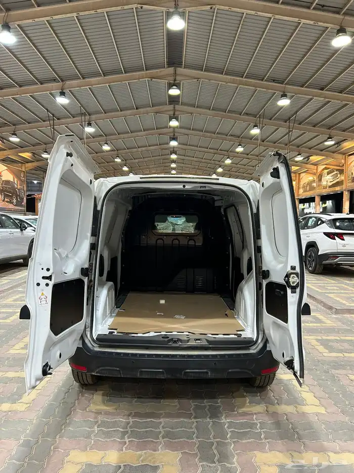 عرض خاص رينو اكسبريس بضاعه ديزل 2023 جاهز 52700 14
