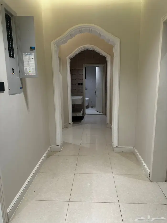 شقة مميزة وفاخرة مؤثثة للايجار 6