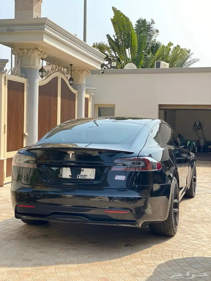 tesla model s plaid تسلا موديل اس بليد 4
