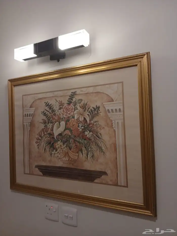 اثاث غرفتين وصالتين ولوحات للبيع بسعر مغري 1