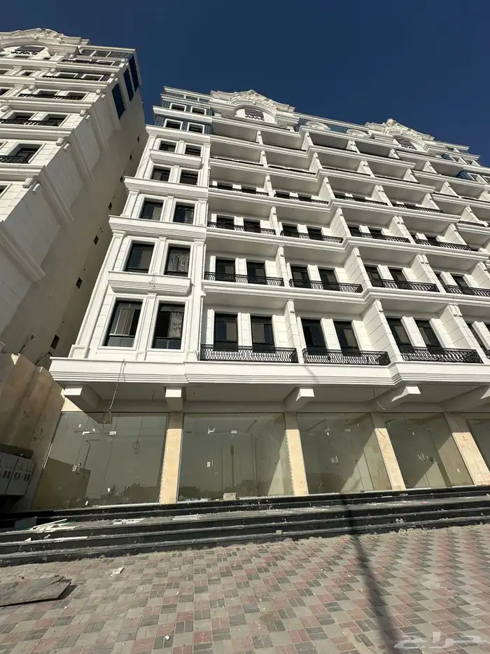 للايجار معرض بحي الواحه شارع الحرمين 0