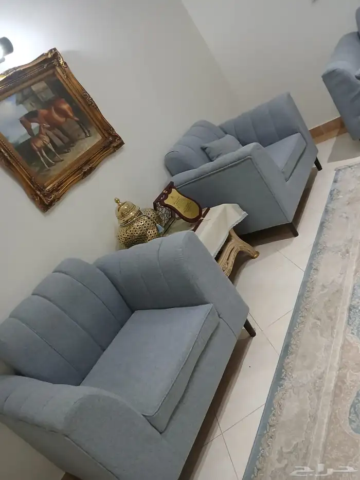 اثاث غرفتين وصالتين ولوحات للبيع بسعر مغري 3