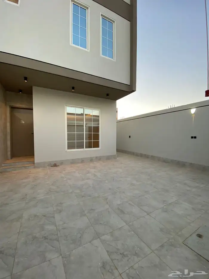 شقه ارضيه للييع حي الشفا 1