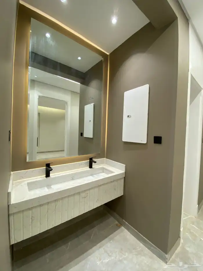 شقه ارضيه للييع حي الشفا 6