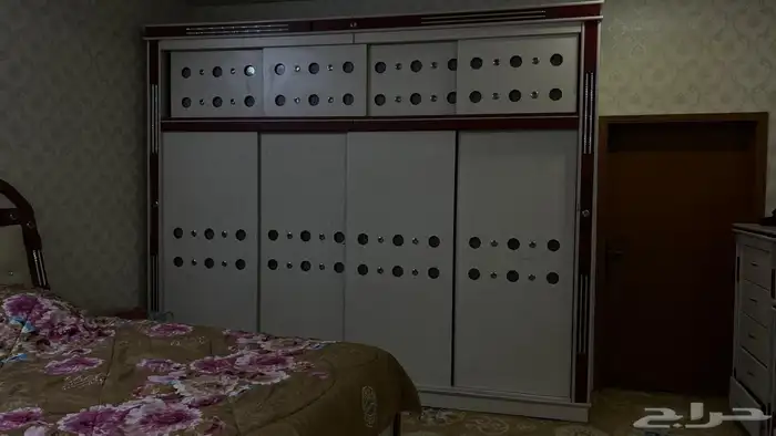غرفة مزدوج مع الكبت والتسريحه 1