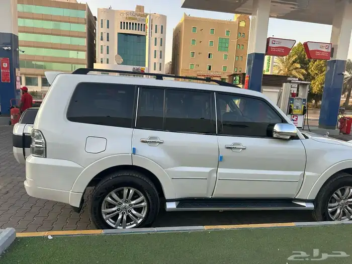 باجيرو 3800 موديل 2018 العلامة الذهبية بنزين مكينة كبيرة 2