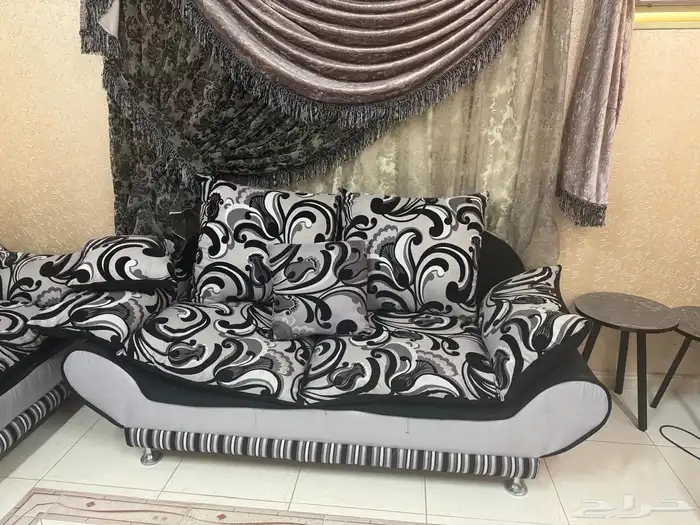 كنب مع ستاره وطاولة 1