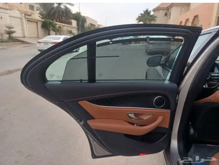 مرسيدس E300 2021 14