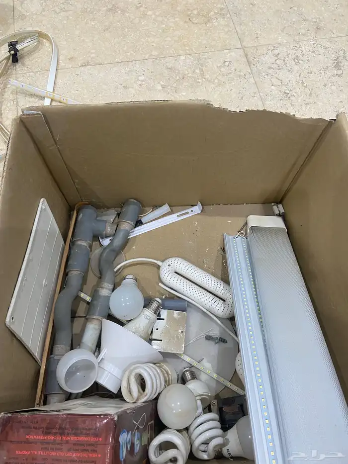 اغراض سباكه و كهربه ونجف للبيع 1