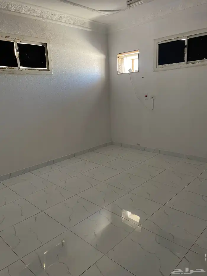 ملحق للإيجار مع سطح 2