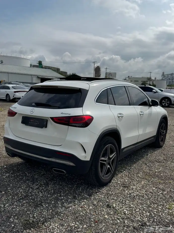 مرسيدس GLA250 فل كامل 2020 (بحاله ممتازه) 3