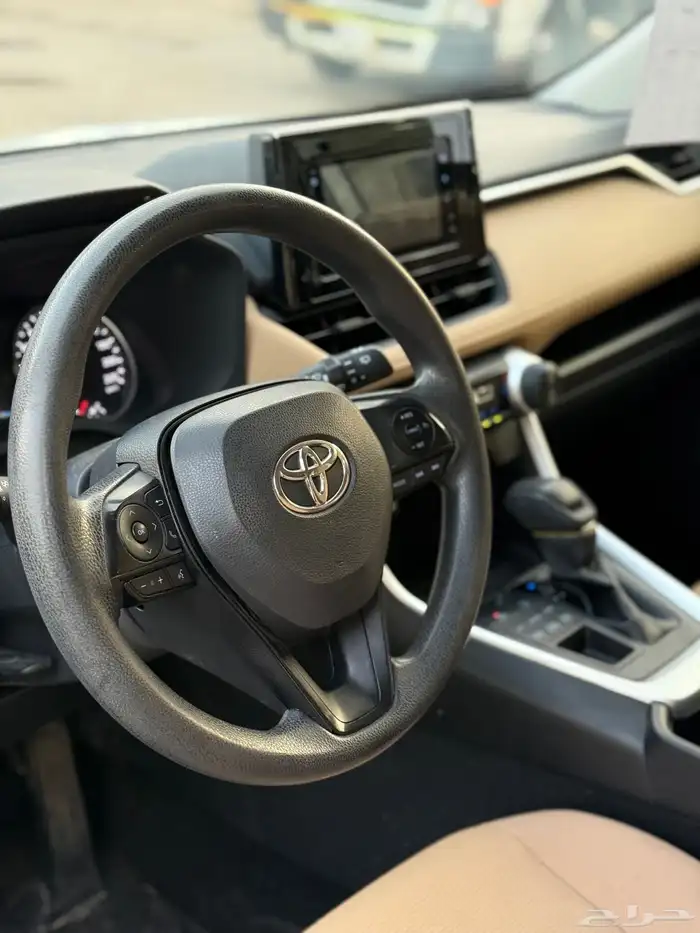 تويوتا راف فور 2022 LE 4x4( دبل) 9
