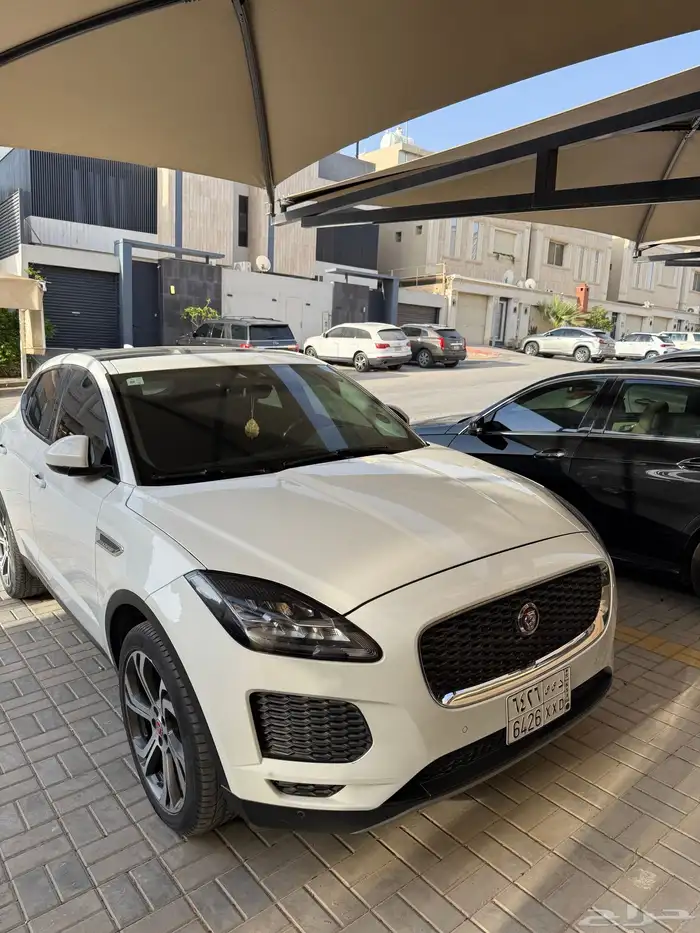 Jaguar E Pace 2019 4
