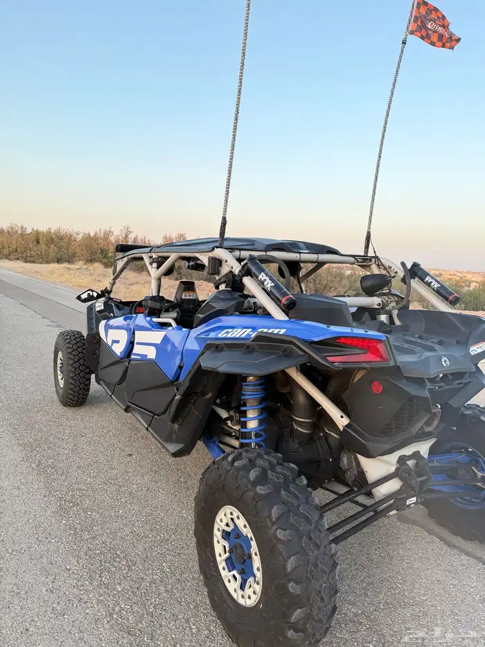 بقي 4 ركاب كانام موديل 22 مافريكX3 R turbo 3