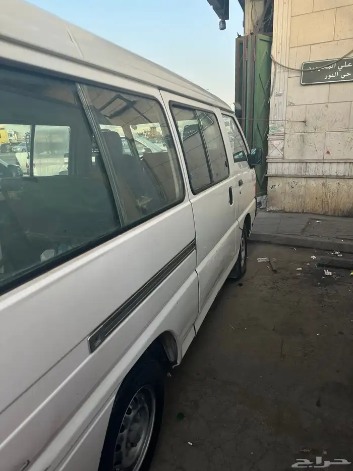 فان ميتسوبيشي مغلق موديل 1999 نوع الوقود بنزين مفحوص مجدد 3