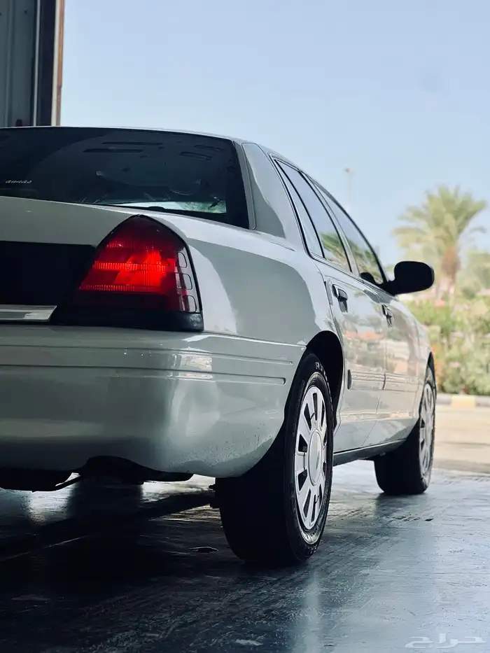 Crown Victoria 2010 7