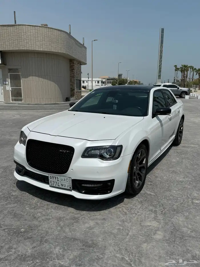 كرايسلر2016 V8 S300 فل كامل 8