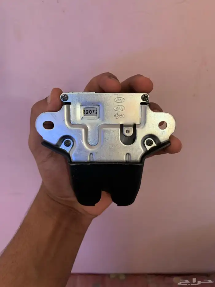 قطعة باب شنطة سوناتا 0