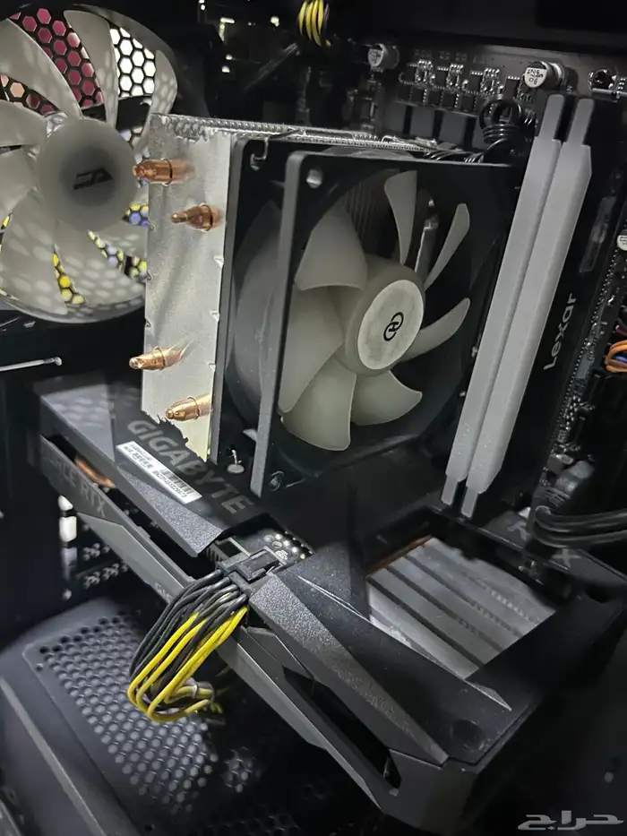 بي سي قايمنق مع شاشة و ماوس وكل شي سيتب كامل Pc gaming 2