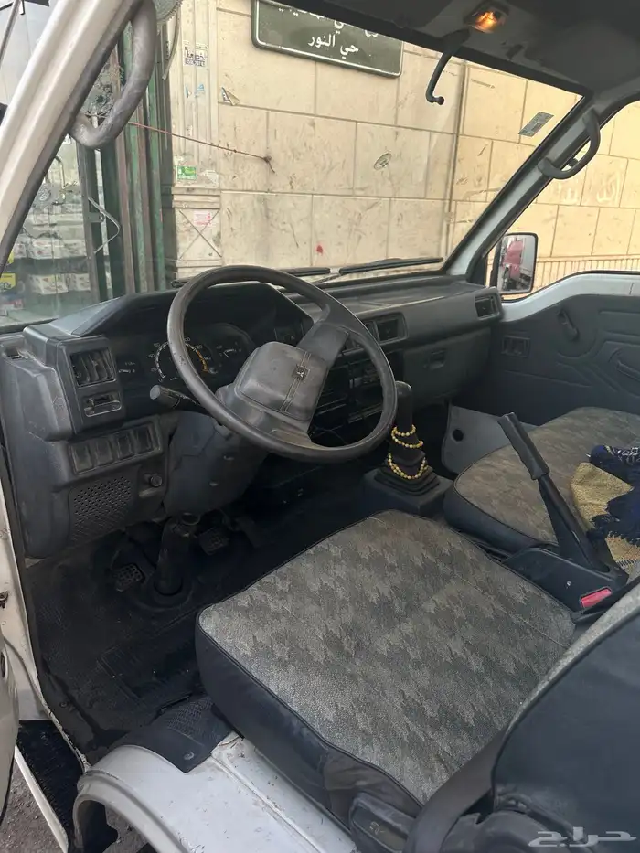 فان ميتسوبيشي مغلق موديل 1999 نوع الوقود بنزين مفحوص مجدد 6