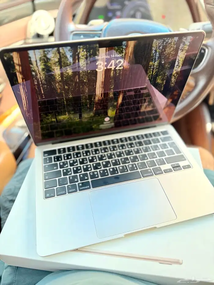ماك بوك اير M4 دهبي 7