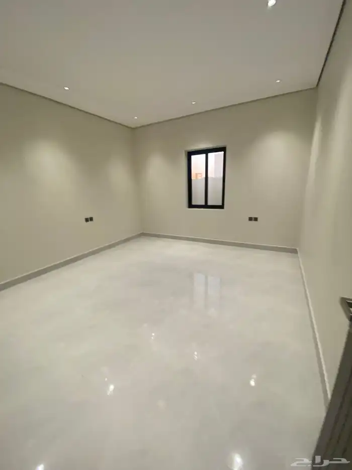 فلل روف أرضيه وعلويه حي الاخضر تشطيب مميز 17