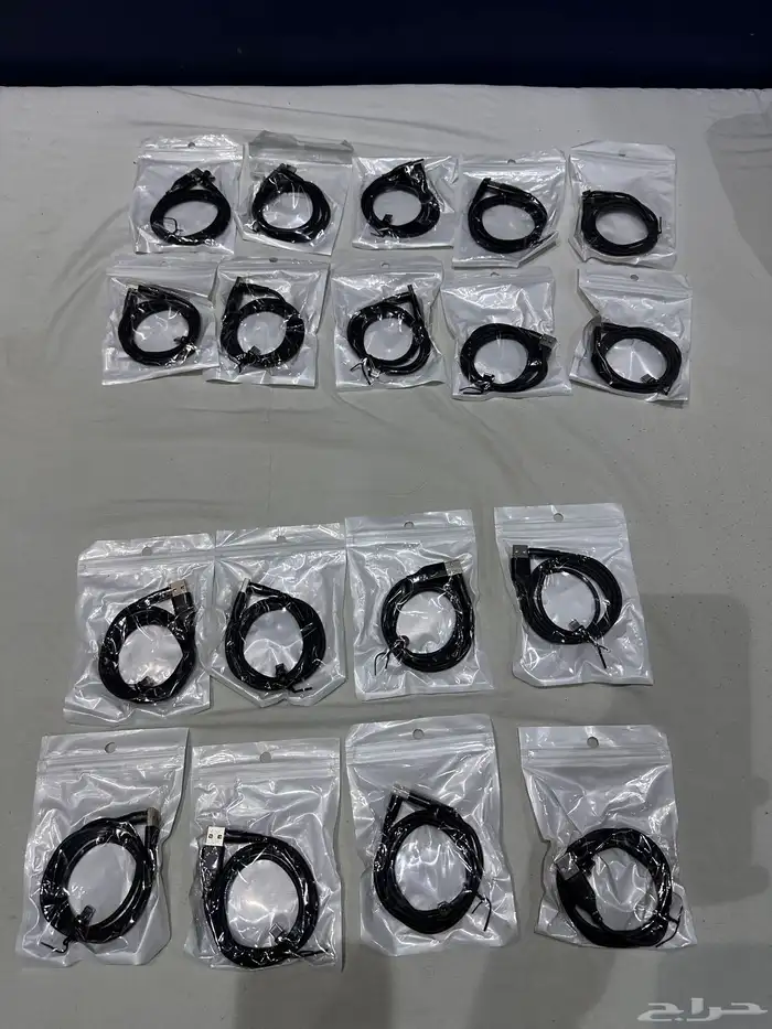 تصفية مستودع   كراتين   شواحن   أوراق زينة 9