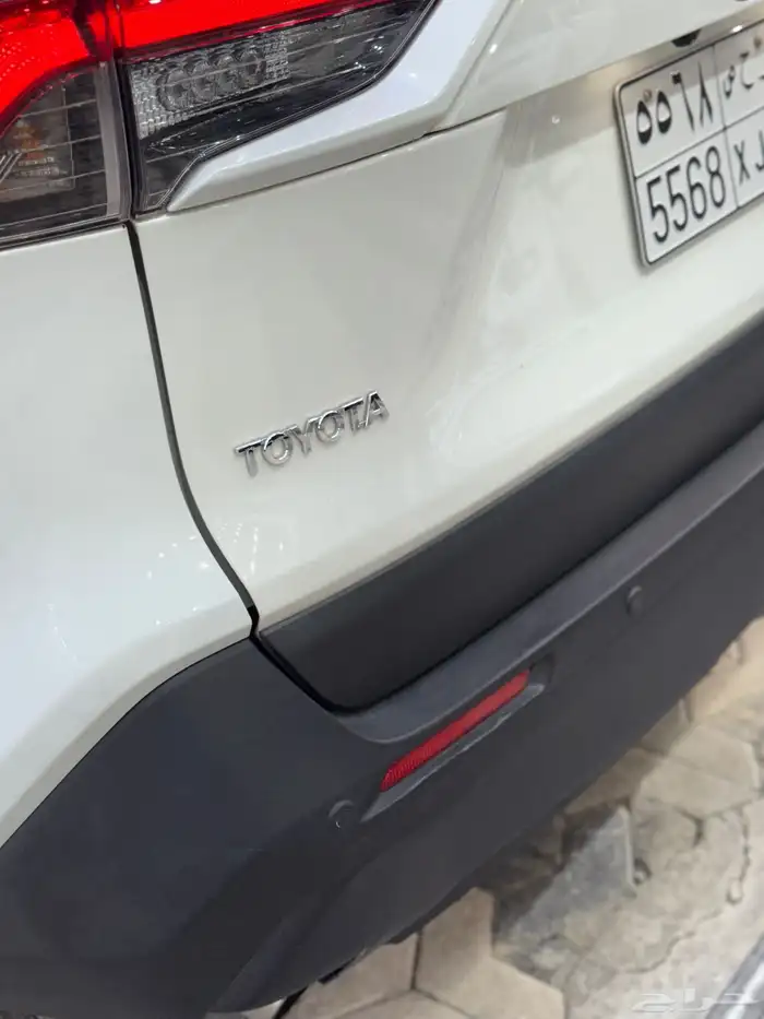 تويوتا راف فور 2022 LE 4x4( دبل) 12