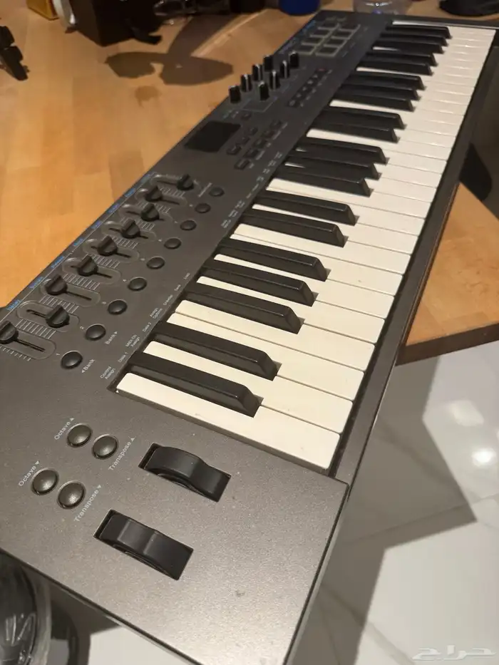 للبيع  ميدي كنترولر Nektar Impact LX49 0